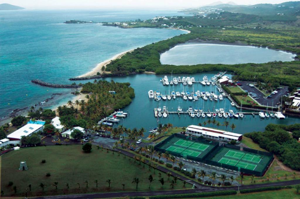 Tamarind Reef Resort Spa & Marina كريستيانستيد المظهر الخارجي الصورة